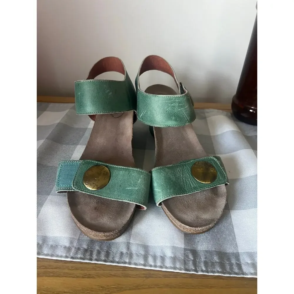 Taos Carousel Sage Green Leather Wedge Sandals Brass Button Comfort Shoes 40 US9